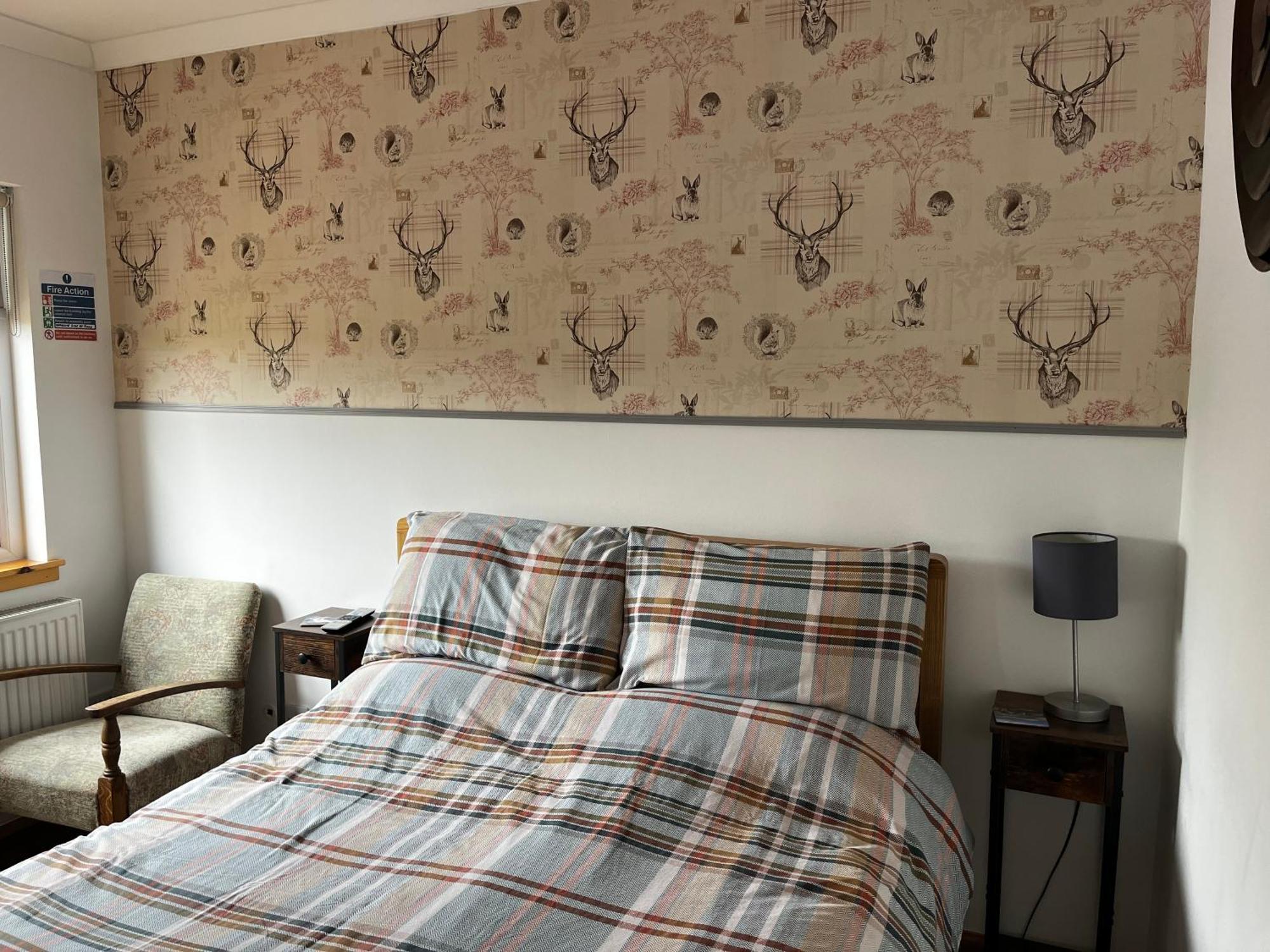 Exclusive Private Double Room, En-Suite Wet Room Private Entrance Forres Esterno foto
