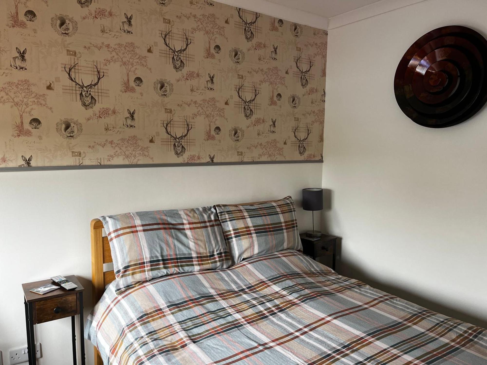 Exclusive Private Double Room, En-Suite Wet Room Private Entrance Forres Esterno foto