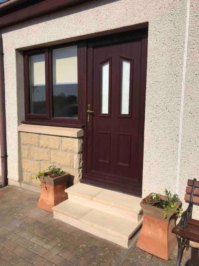 Exclusive Private Double Room, En-Suite Wet Room Private Entrance Forres Esterno foto